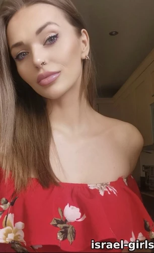 Лина escort in Реховот