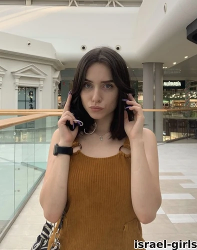 Лола escort in Гиватаим